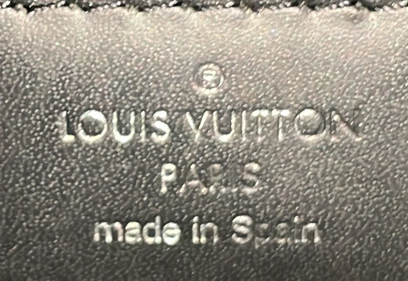 Neverfull Tote Epi Leather MM - Deep Luxury