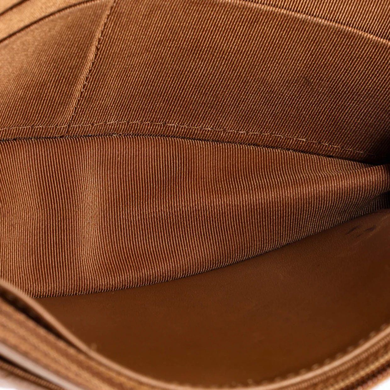 Wallet on Chain Quilted Lambskin - Deep Luxury