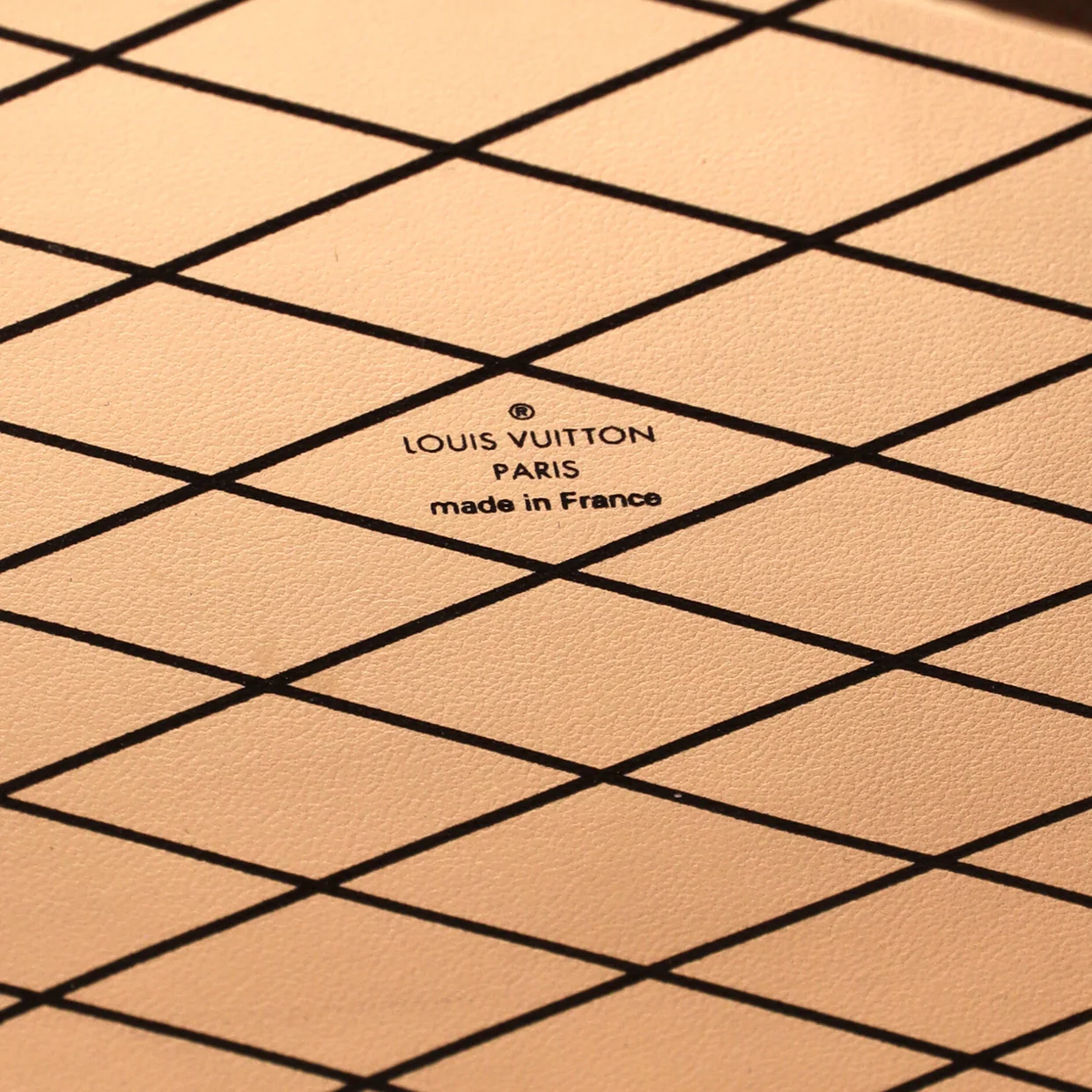 Petite Boite Chapeau Bag Monogram Canvas - Deep Luxury