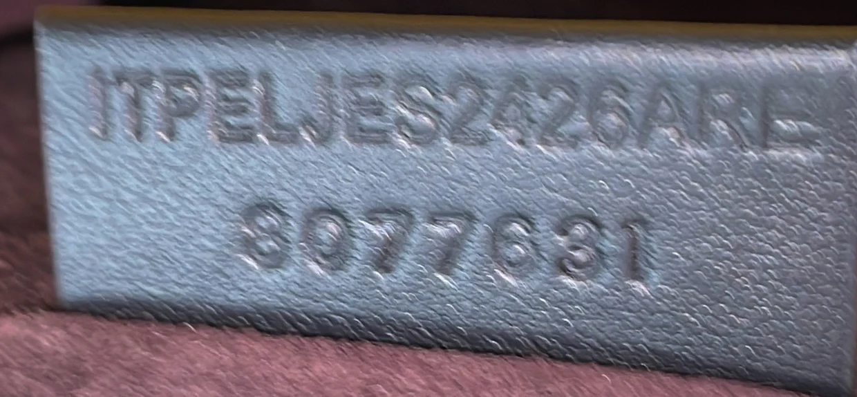 Knight Shoulder Bag Leather Small - Deep Luxury