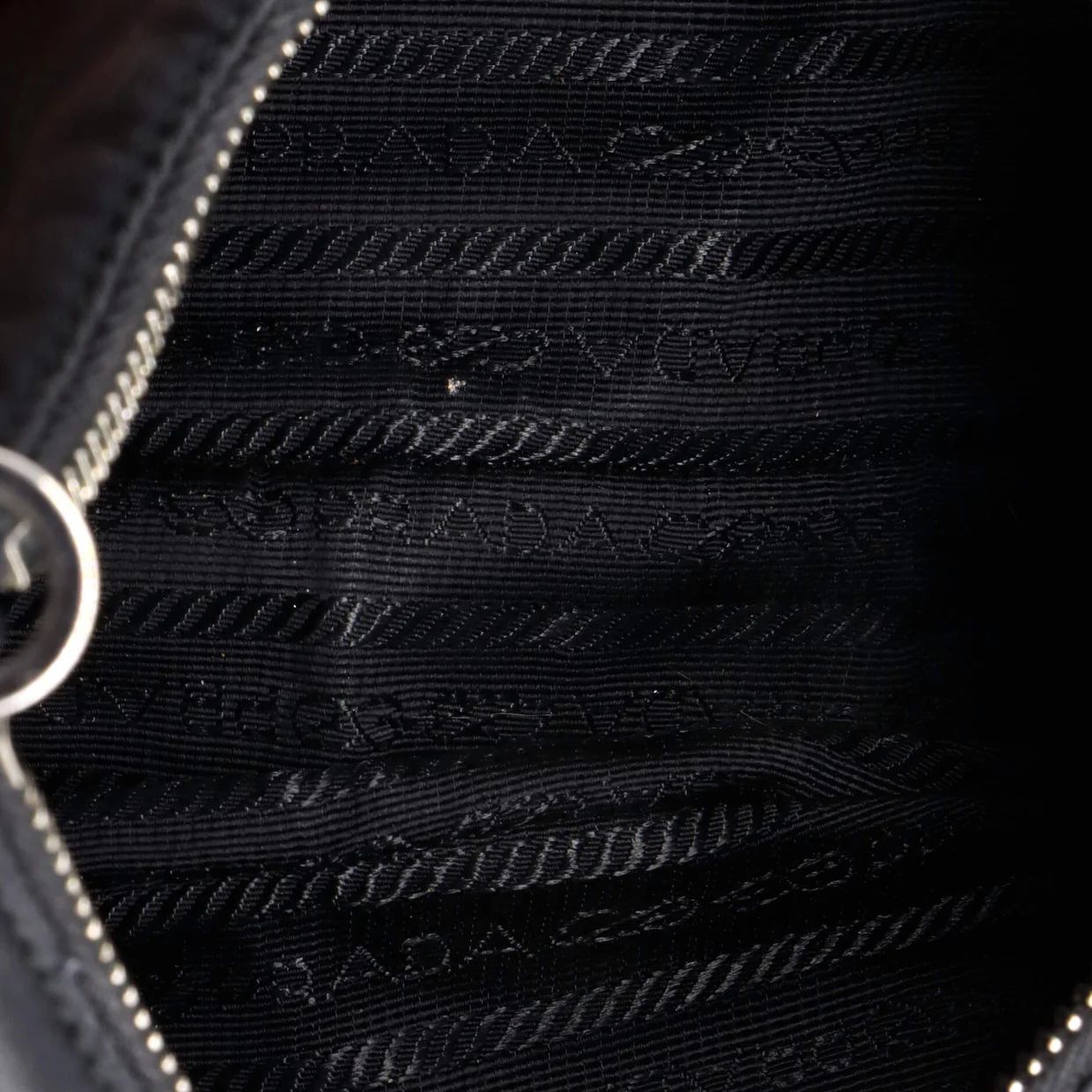 Re-Edition 2005 Shoulder Bag Tessuto Small - Deep Luxury