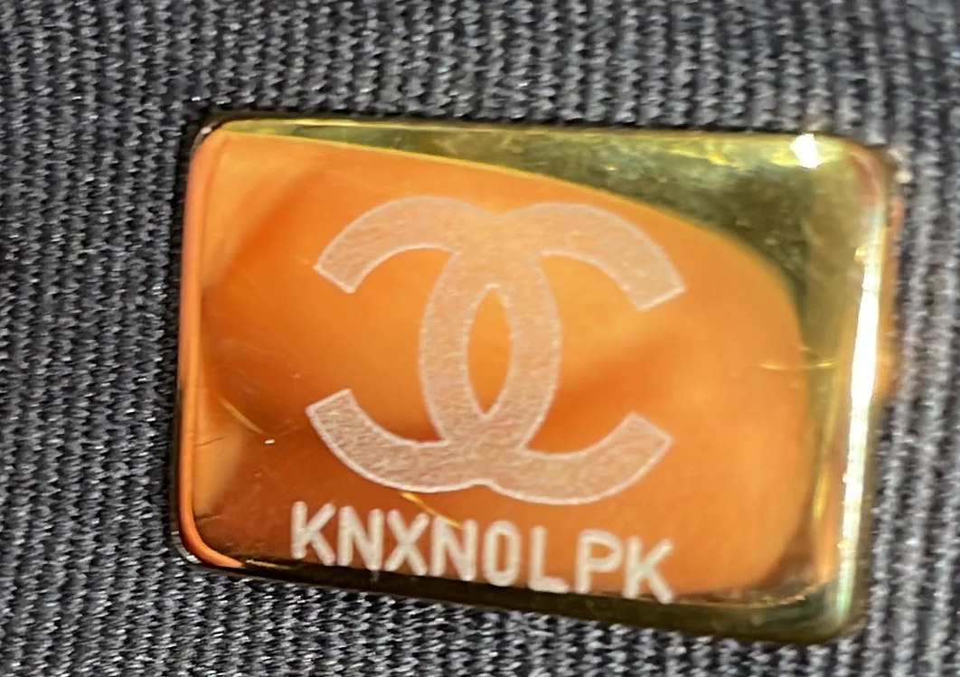 Round Vanity With Chain Quilted Caviar Small - Deep Luxury