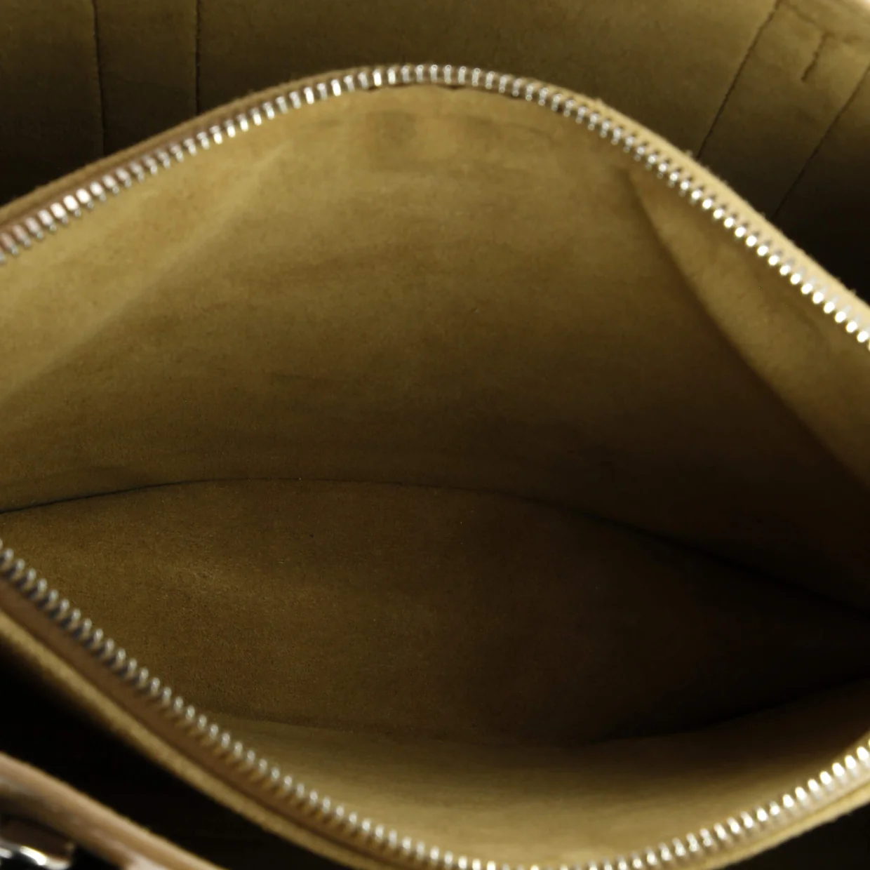 Very Tote Monogram Leather MM - Deep Luxury