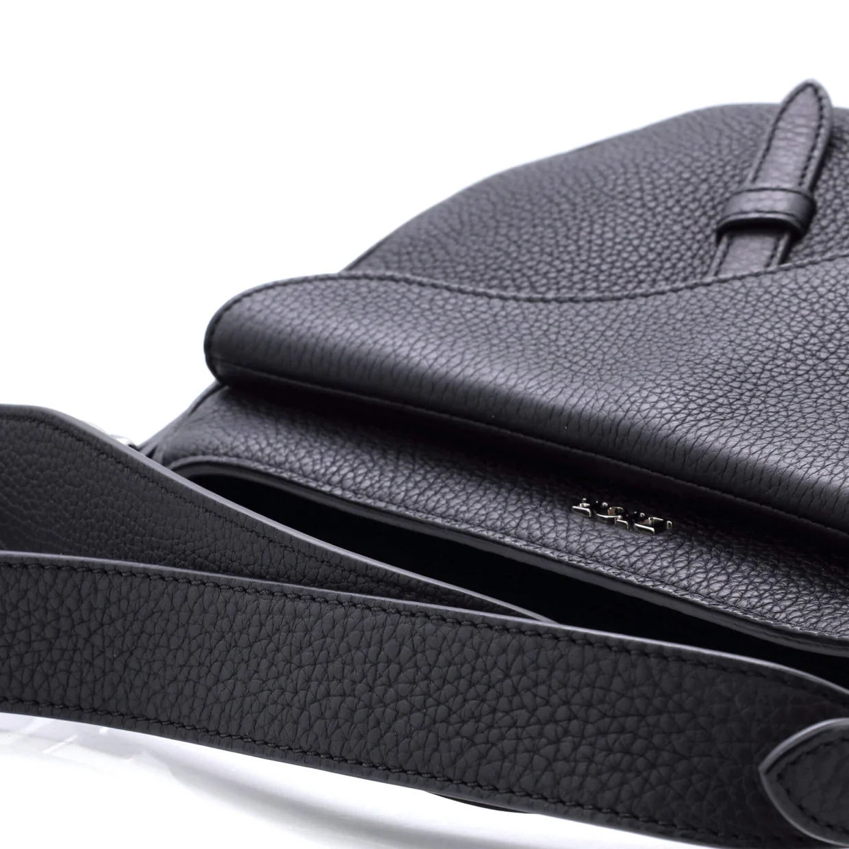 Saddle Soft Bag Leather Small - Deep Luxury