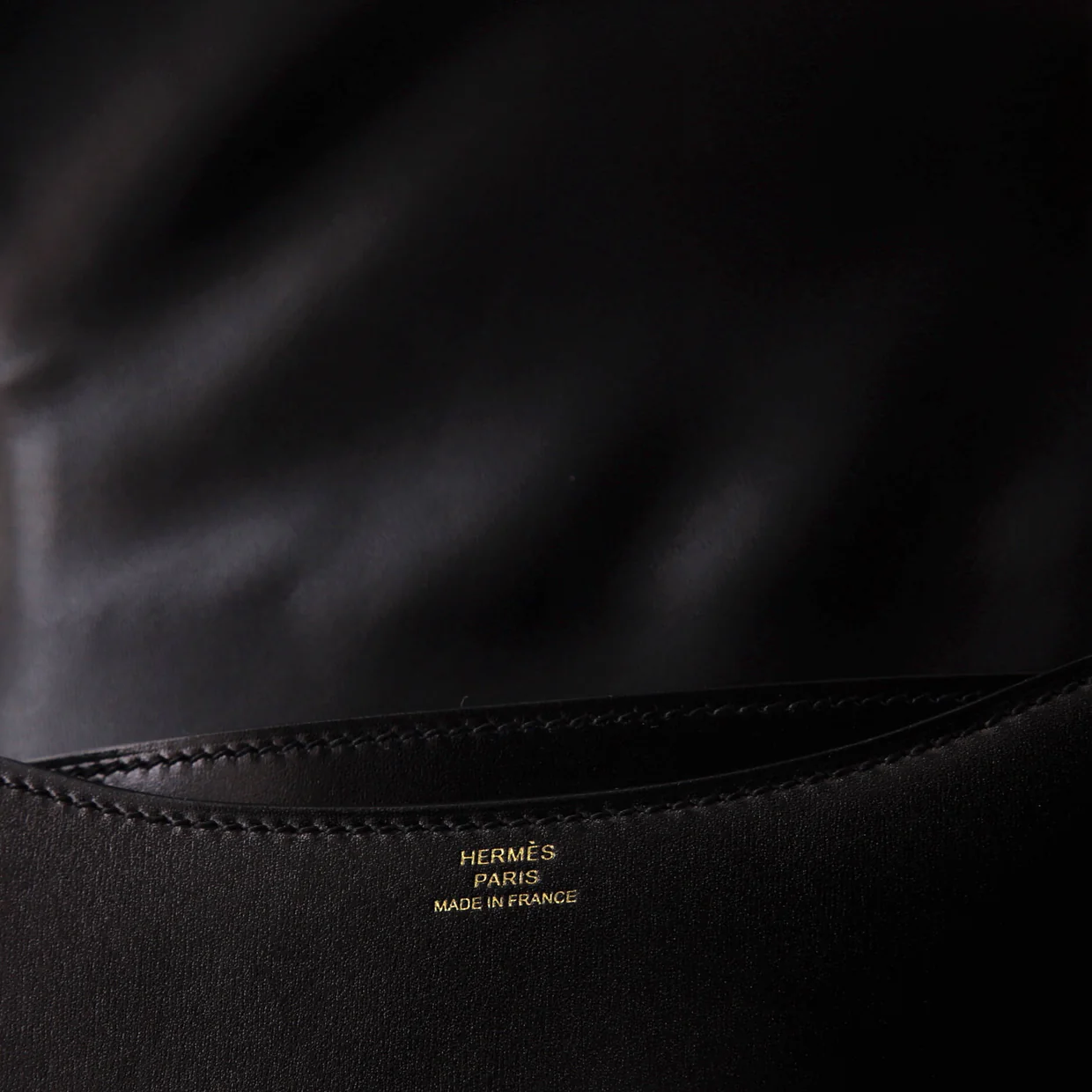 Constance NM Bag Tadelakt 18 - Deep Luxury