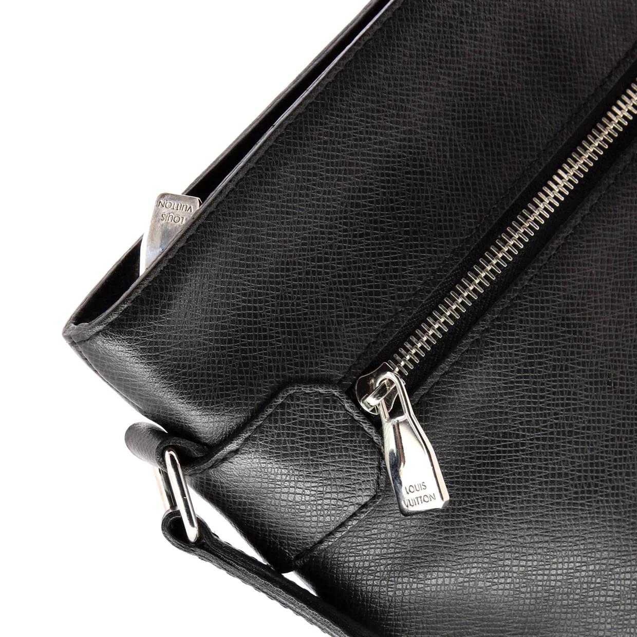 Sasha Handbag Taiga Leather - Deep Luxury