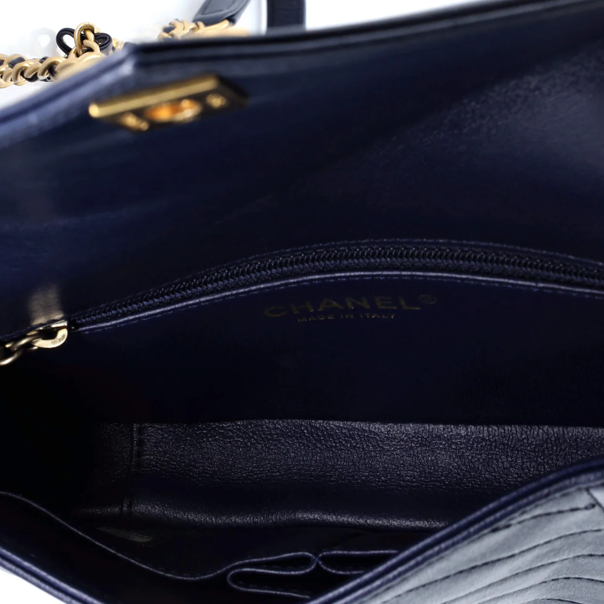 Reversed Flap Bag Chevron Lambskin Medium - Deep Luxury