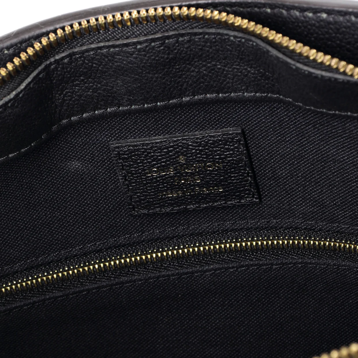 Vaneau Handbag Epi Leather MM - Deep Luxury