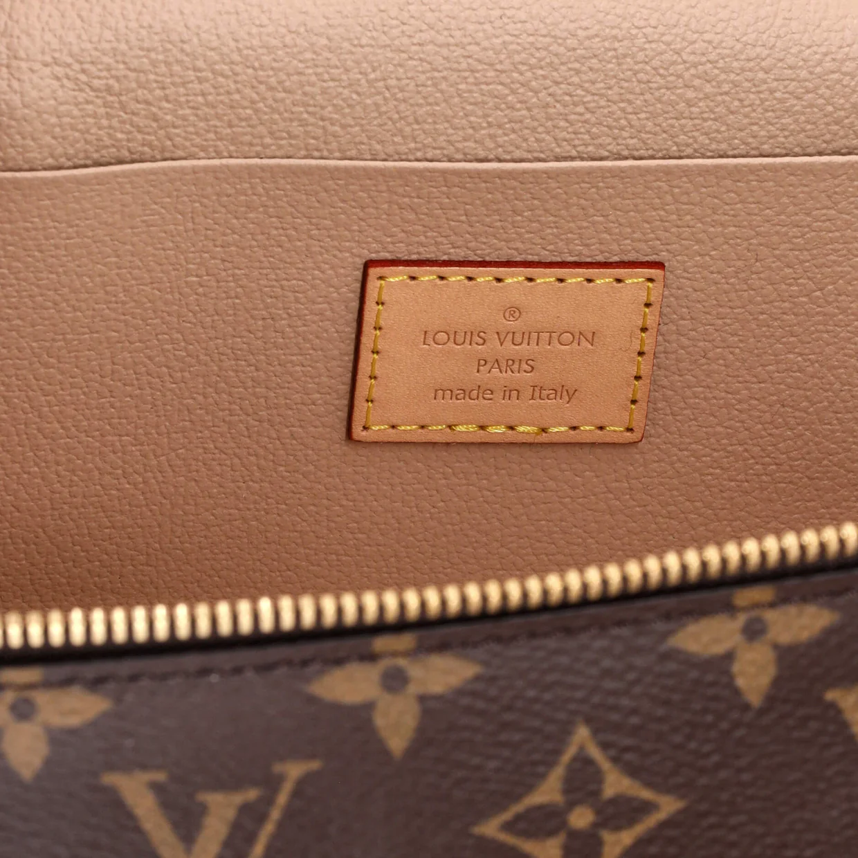 Nice Vanity Case Monogram Canvas Mini - Deep Luxury