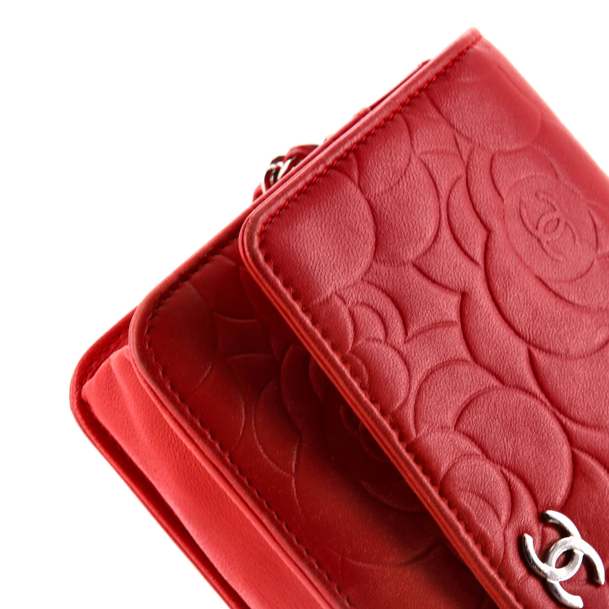 Wallet on Chain Camellia Lambskin - Deep Luxury