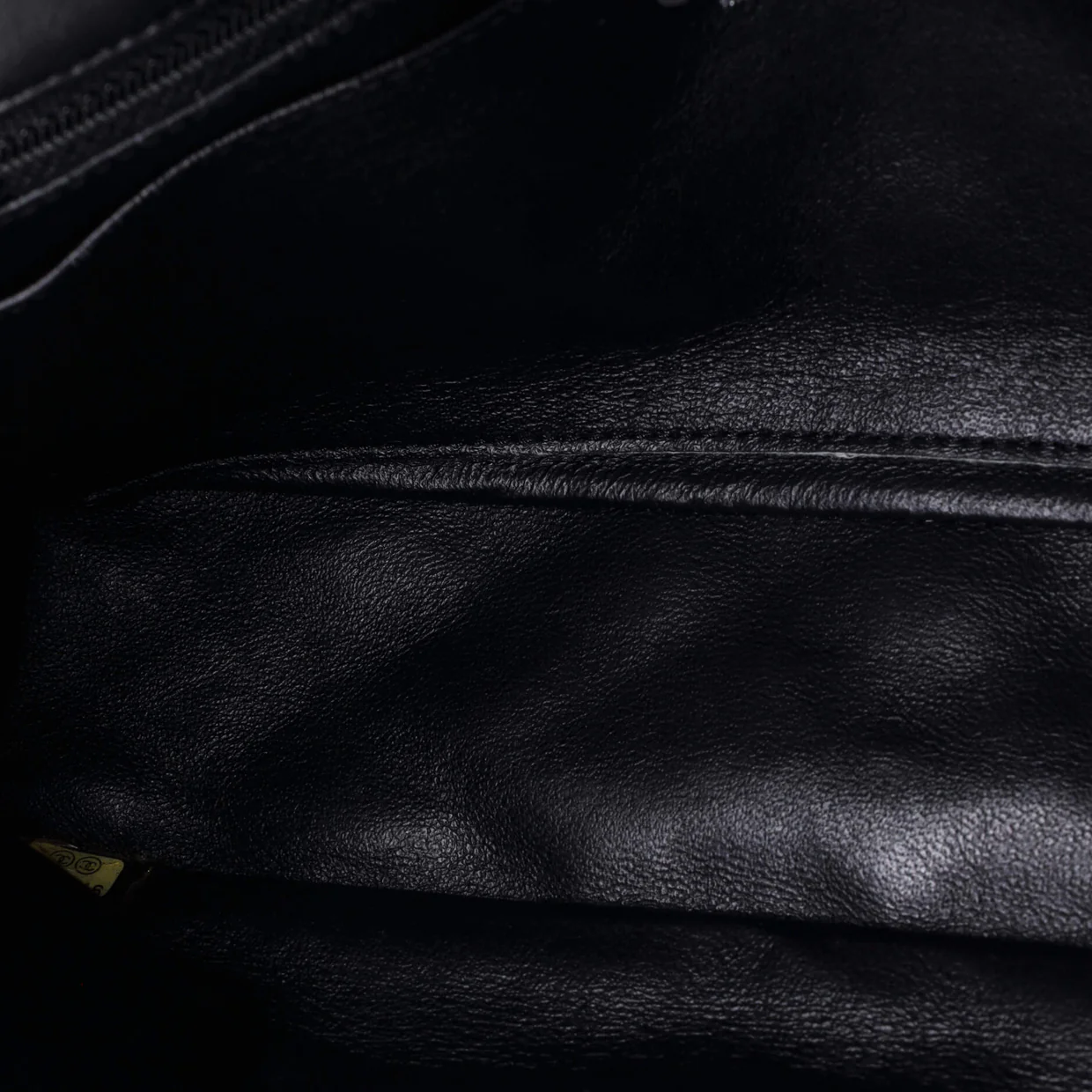 Valentine Crystal Hearts Flap Bag Quilted Lambskin Medium - Deep Luxury