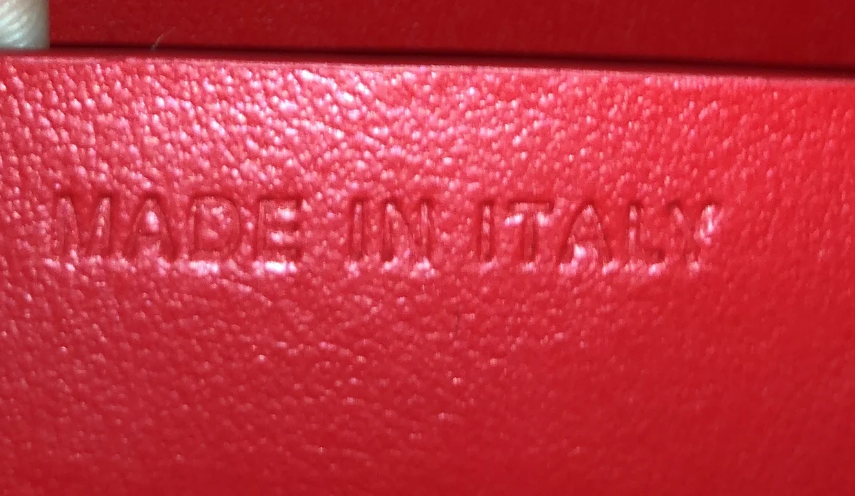 Link Flap Bag Leather Small - Deep Luxury