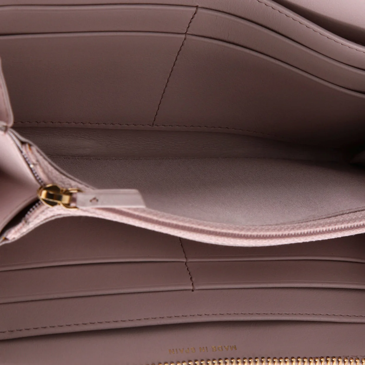 19 Zip Around Wallet Quilted Lambskin Long - Deep Luxury