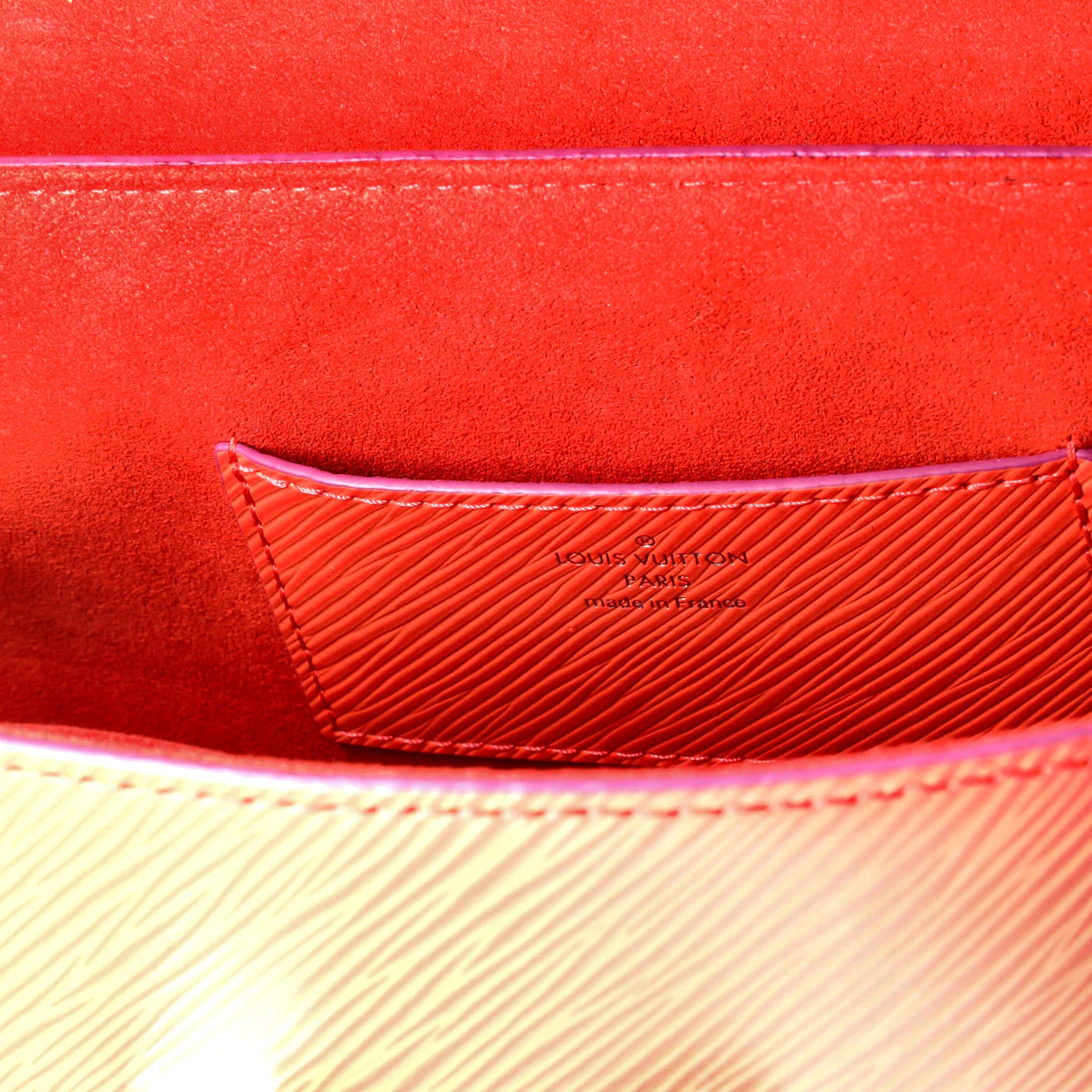 Twist Handbag Epi Leather MM - Deep Luxury