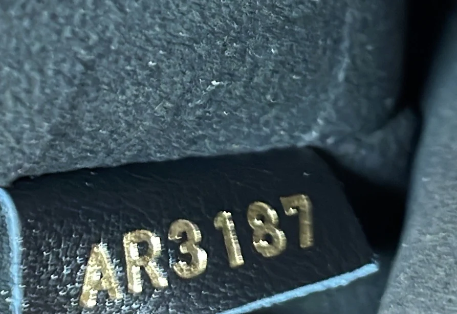 Love Note Chain Clutch Leather - Deep Luxury