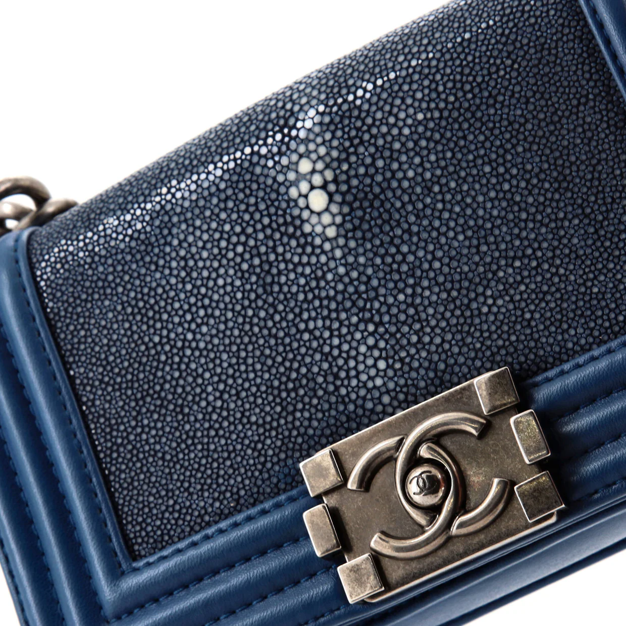 Boy Flap Bag Stingray Small - Deep Luxury