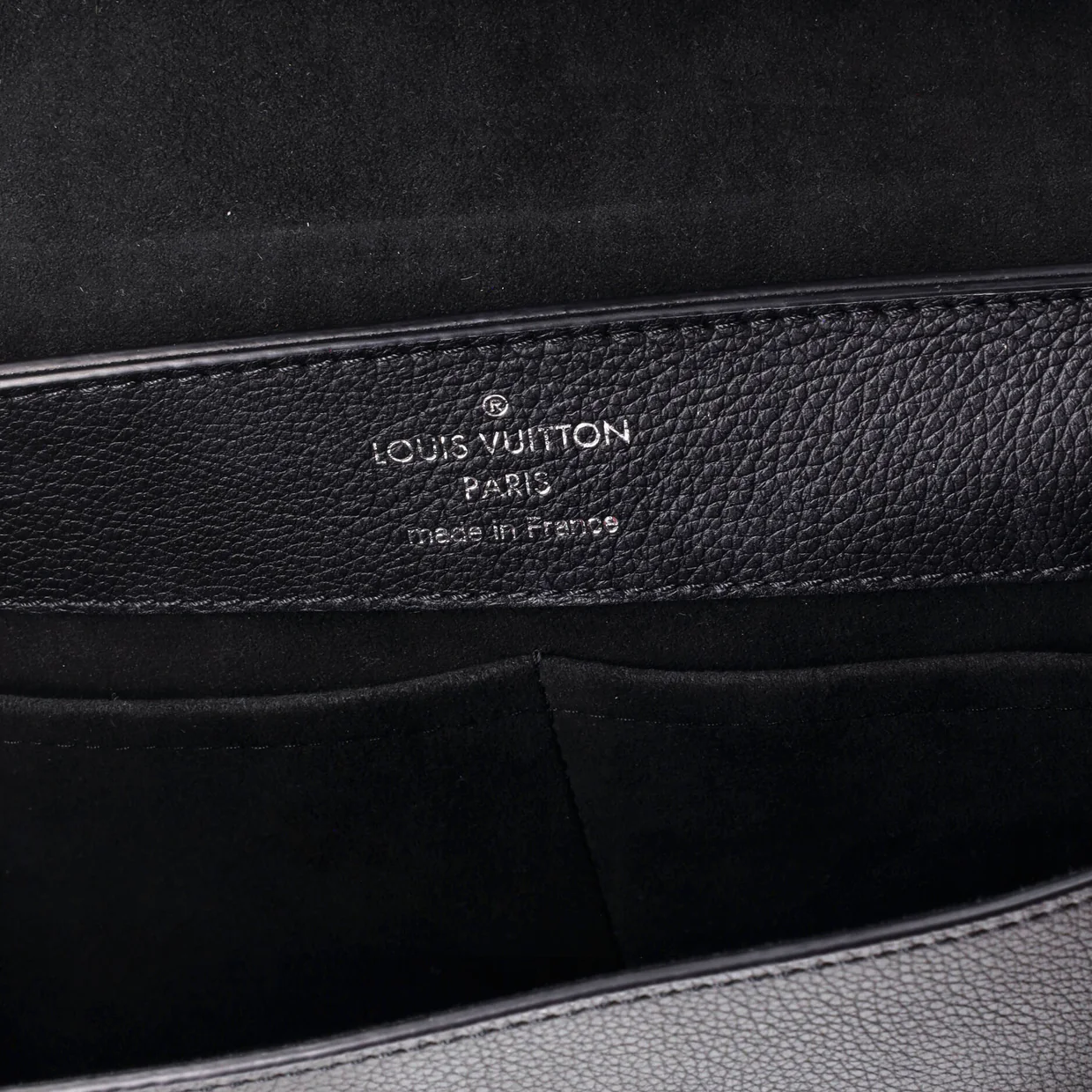 Lockme Ever Handbag Leather MM - Deep Luxury