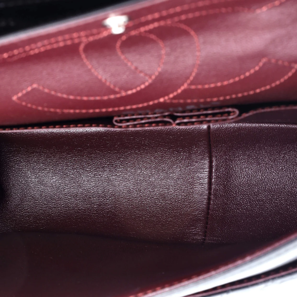 So Black Reissue 2.55 Flap Bag Chevron Aged Calfskin 226 - Deep Luxury