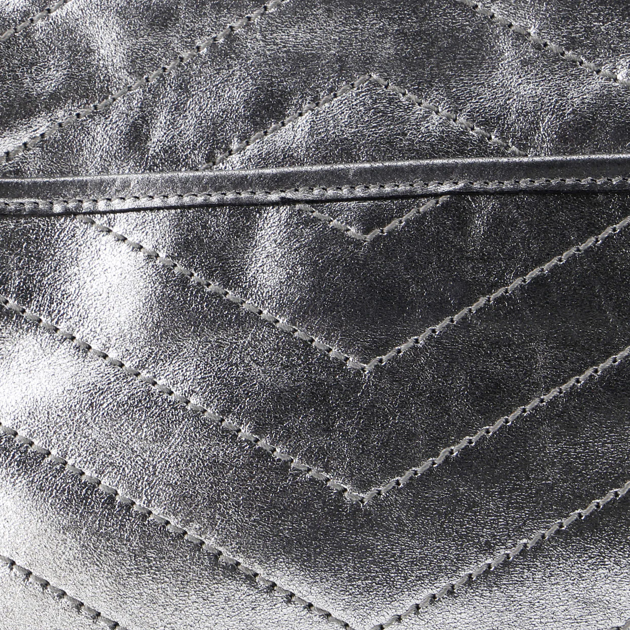 Niki Chain Flap Bag Leather Medium - Deep Luxury