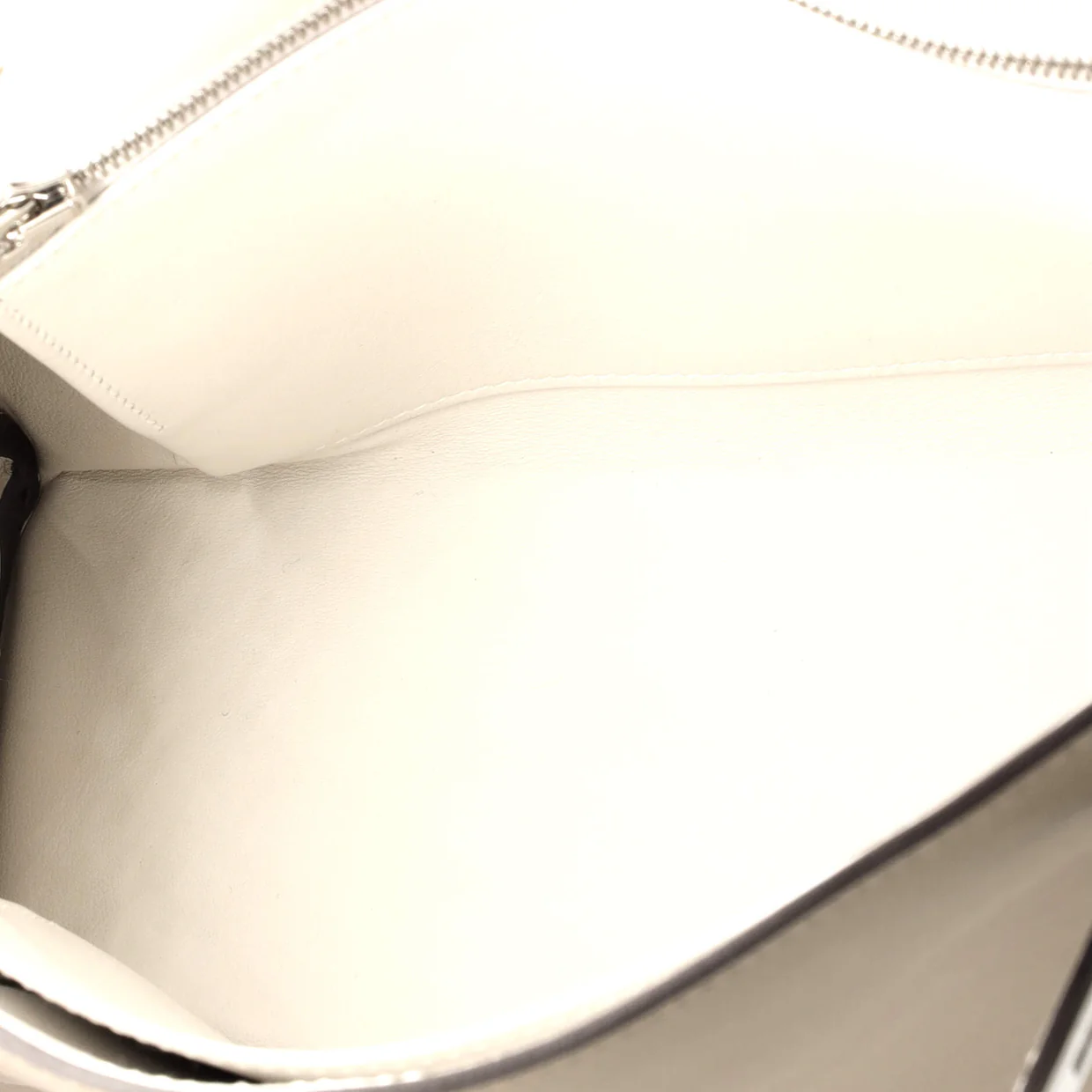 Kelly Handbag Verso Swift with Palladium Hardware 25 - Deep Luxury
