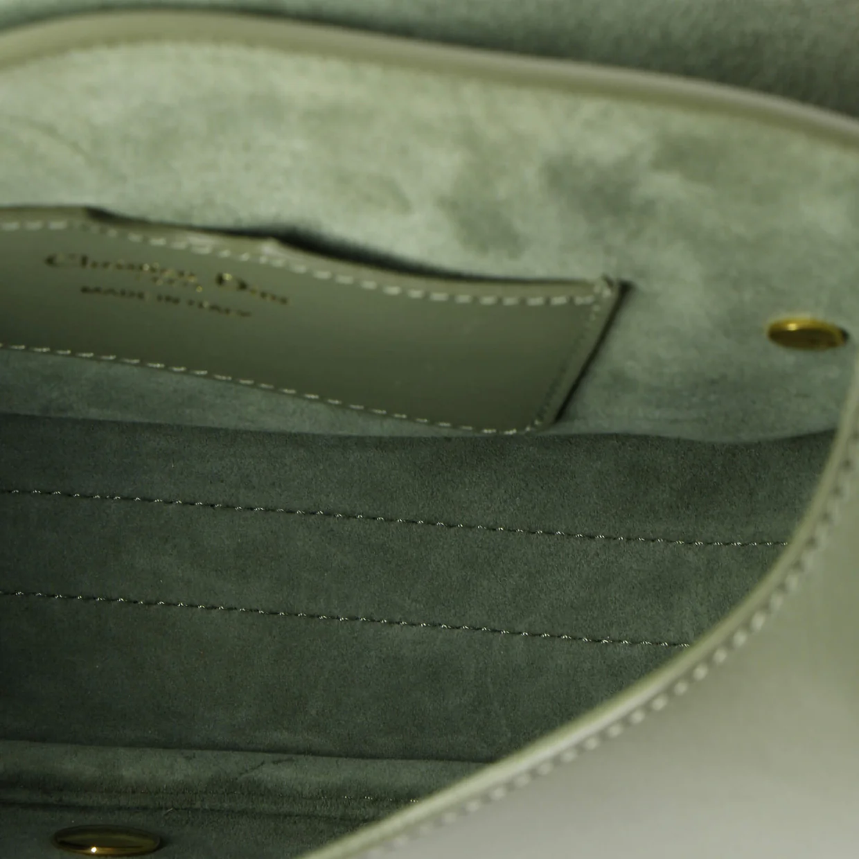 Bobby Flap Bag Leather Medium - Deep Luxury