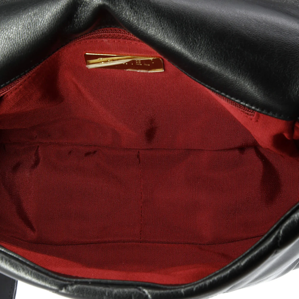 19 Flap Bag Quilted Leather Medium - Deep Luxury
