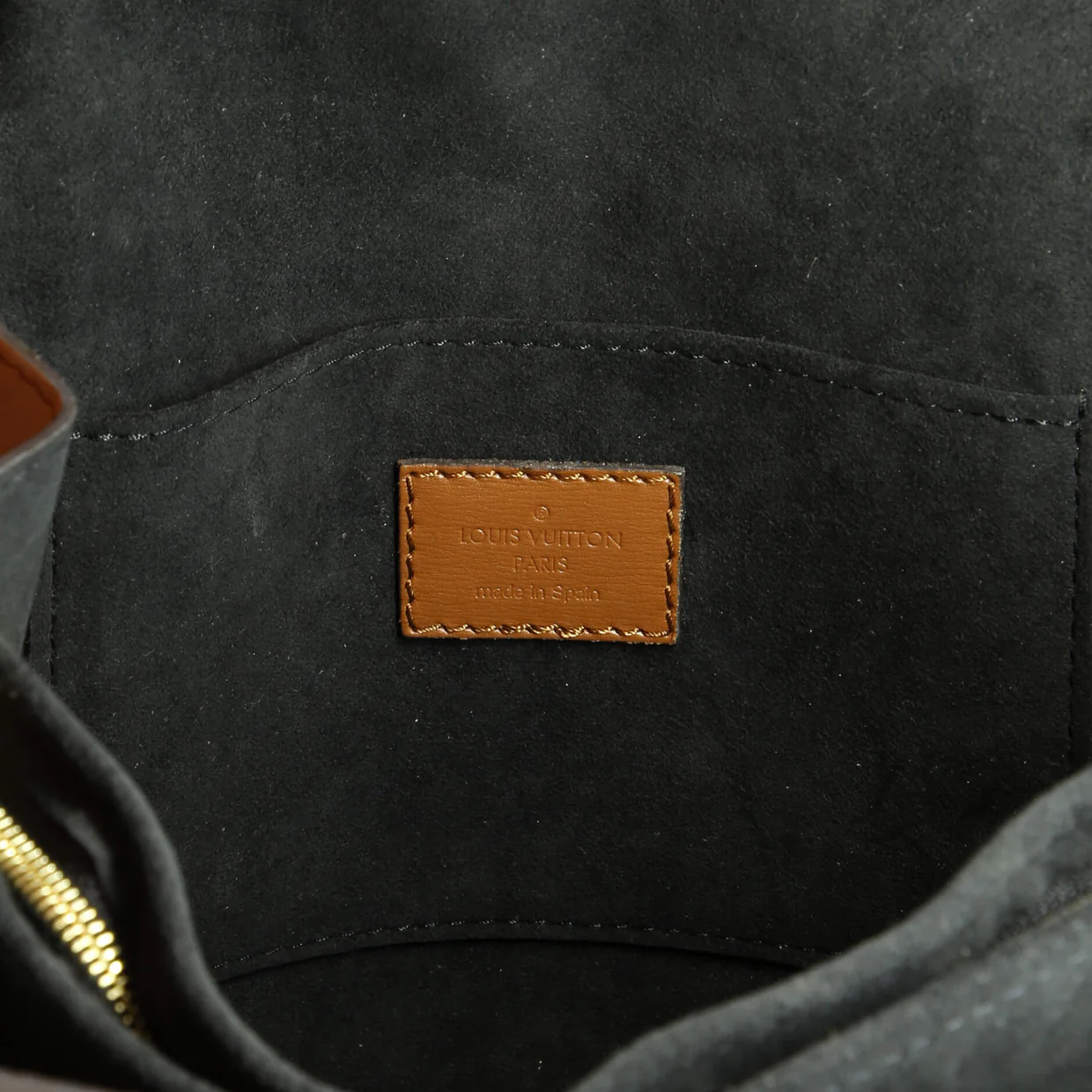 Dauphine Shoulder Bag Reverse Monogram Canvas MM - Deep Luxury