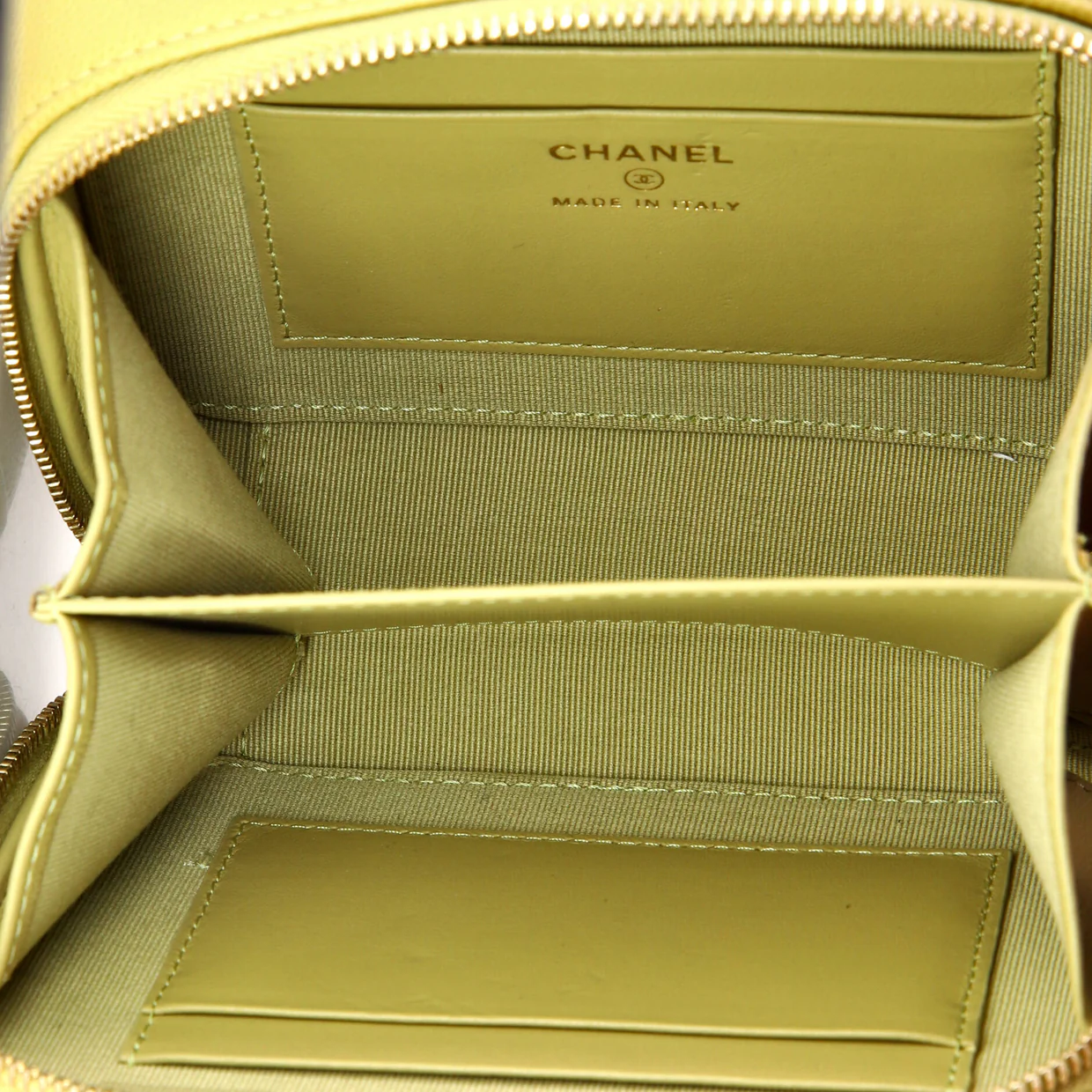 Square CC Chain Camera Bag Quilted Caviar Mini - Deep Luxury