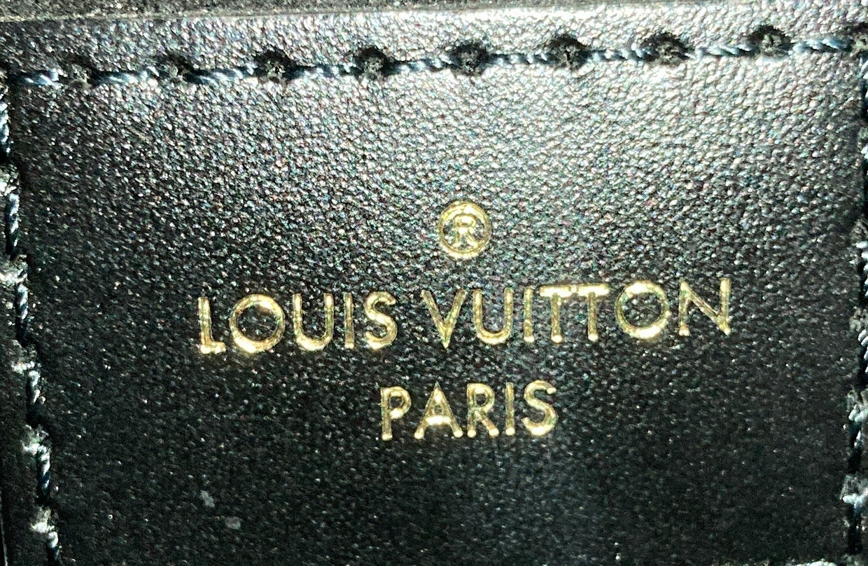 Pochette Metis Reverse Monogram Canvas - Deep Luxury