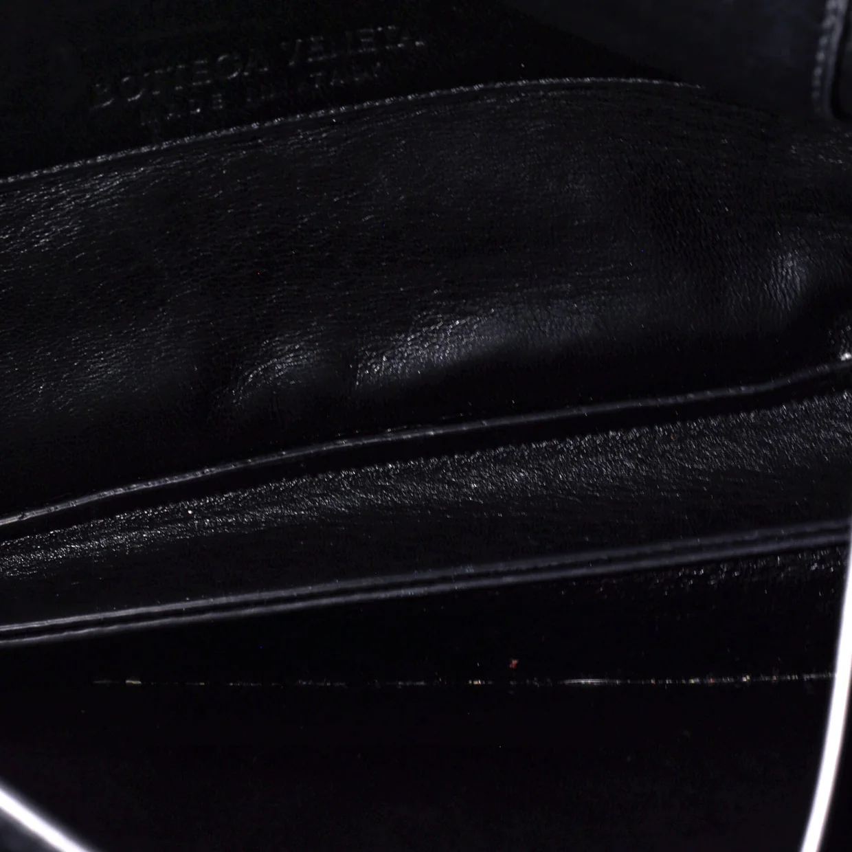 Mount Shoulder Bag Leather Medium - Deep Luxury