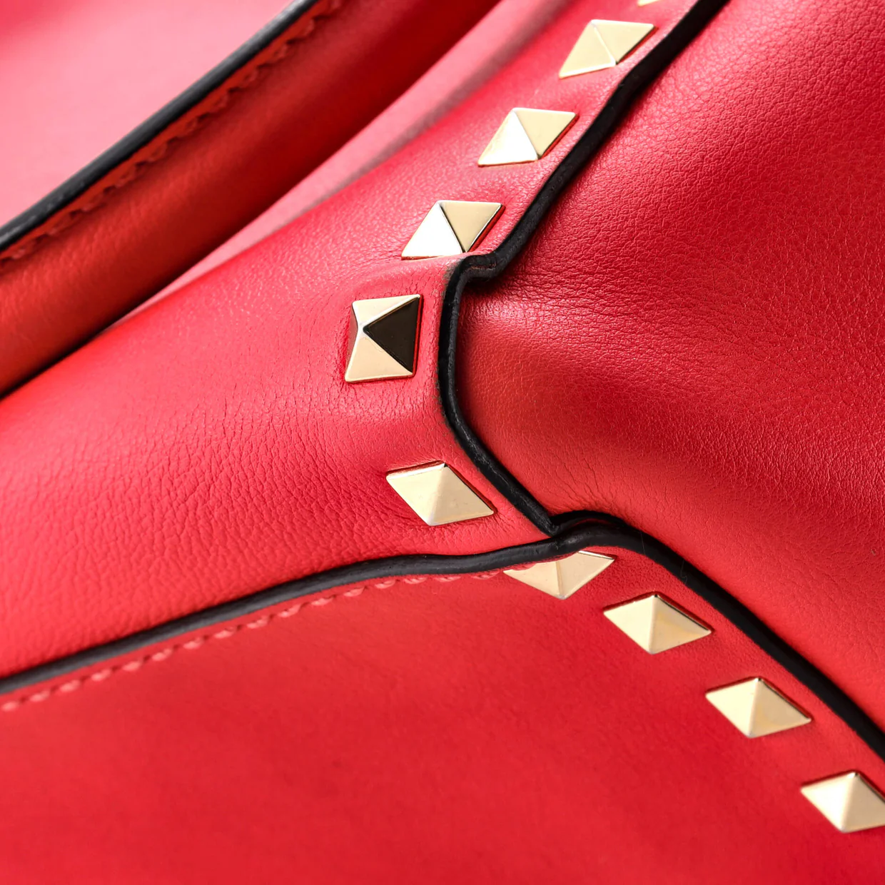Rockstud Tote Rigid Leather Small - Deep Luxury