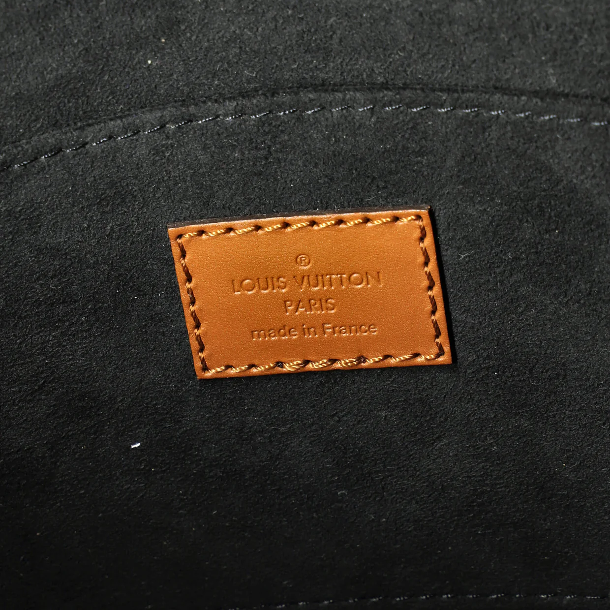 Dauphine Shoulder Bag Reverse Monogram Canvas MM - Deep Luxury