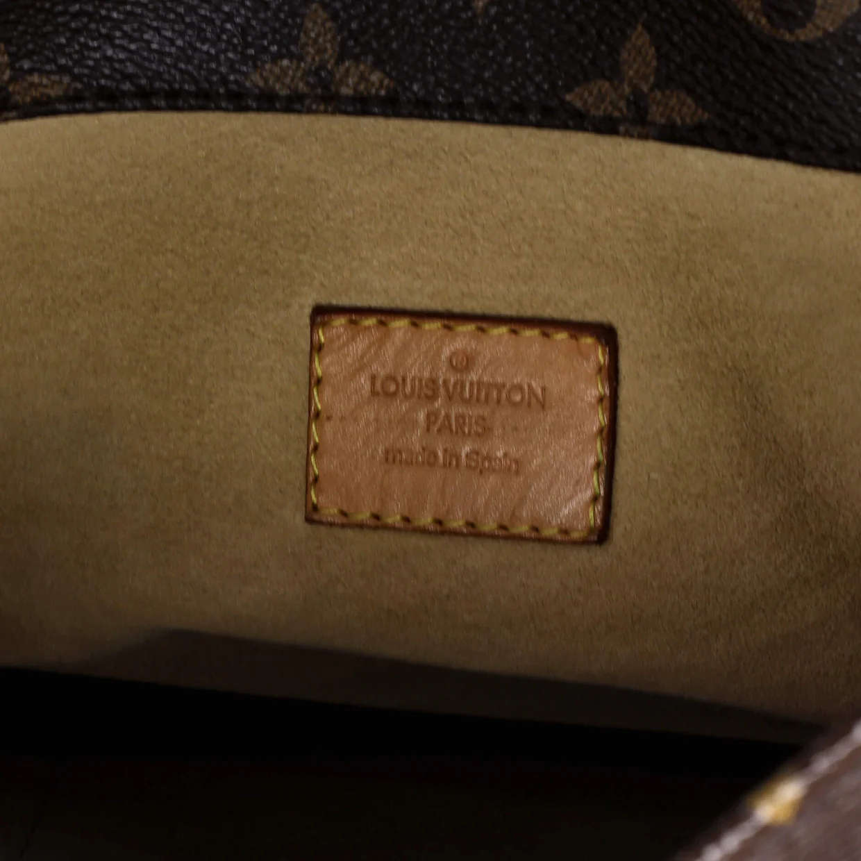 Artsy Handbag Monogram Canvas MM - Deep Luxury