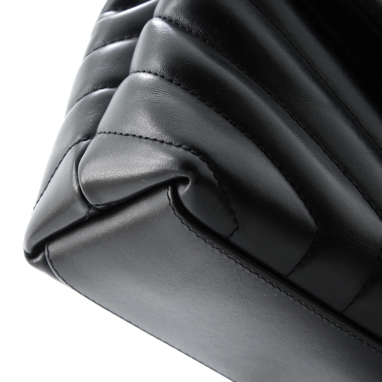 Loulou Shoulder Bag Matelasse Chevron Leather Small - Deep Luxury