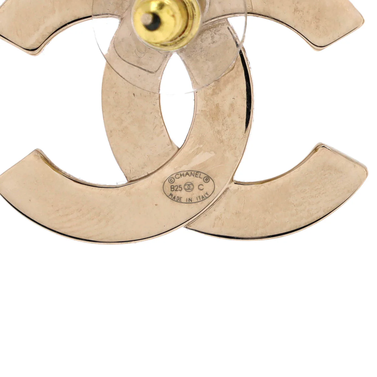 Engraved CC Stud Earrings Metal - Deep Luxury