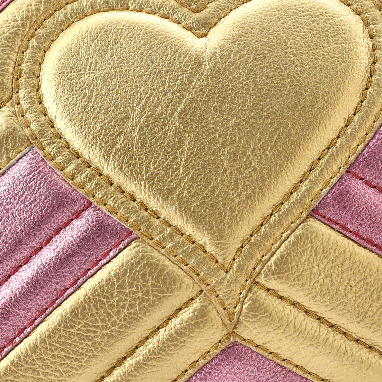 GG Marmont Shoulder Bag Matelasse Leather Small - Deep Luxury