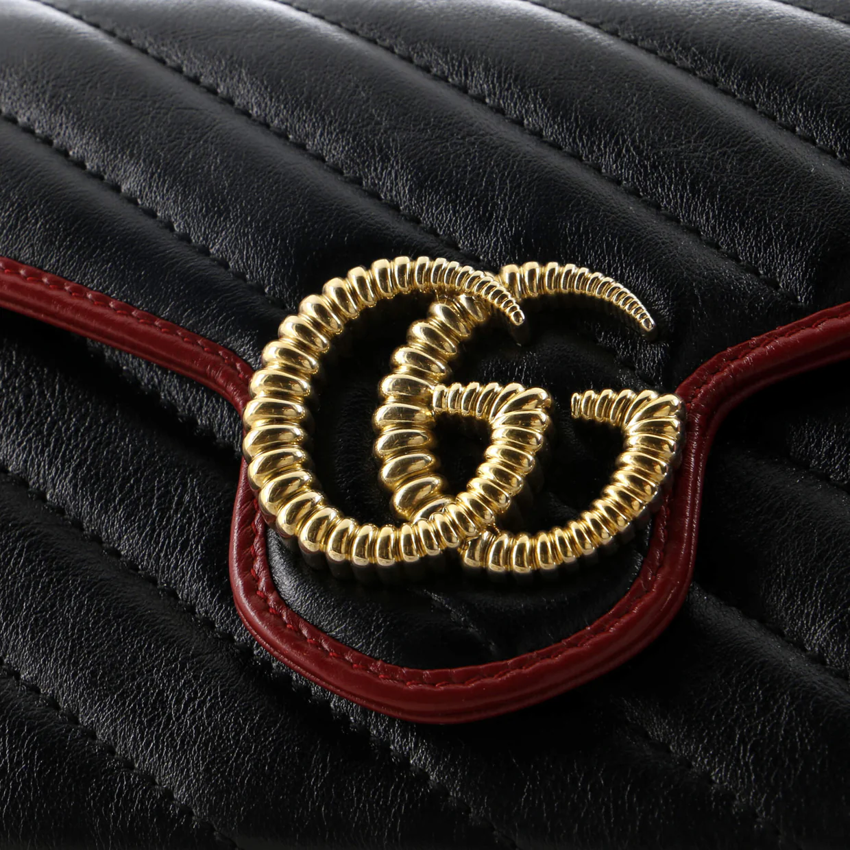 GG Marmont Chain Wallet Diagonal Quilted Leather Mini - Deep Luxury