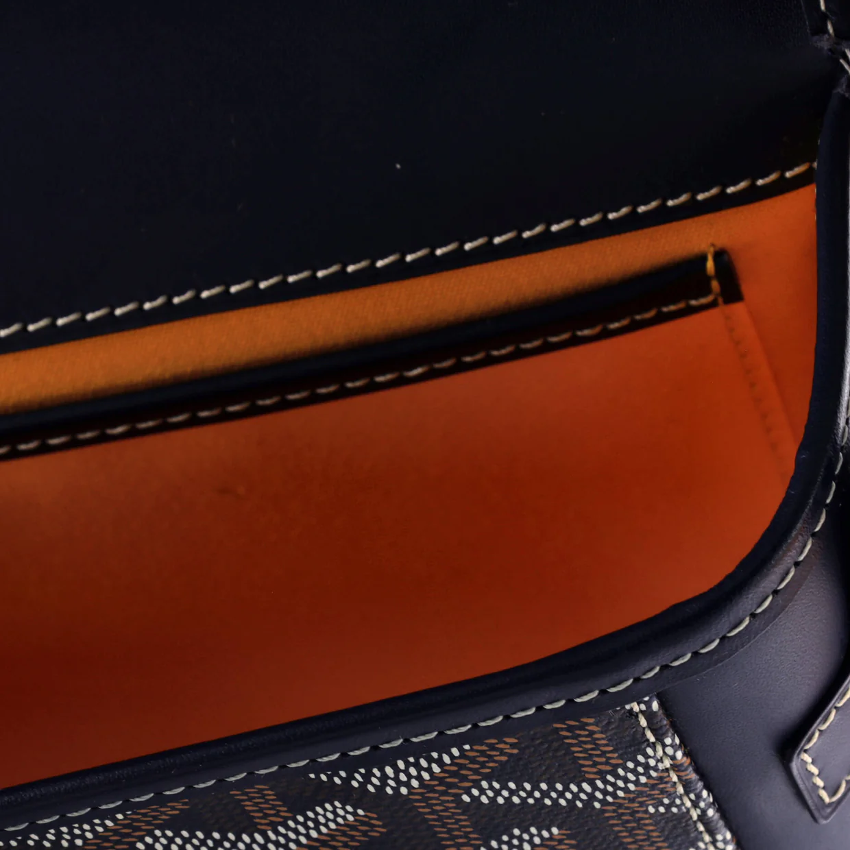 Belvedere II Messenger Bag Coated Canvas MM - Deep Luxury