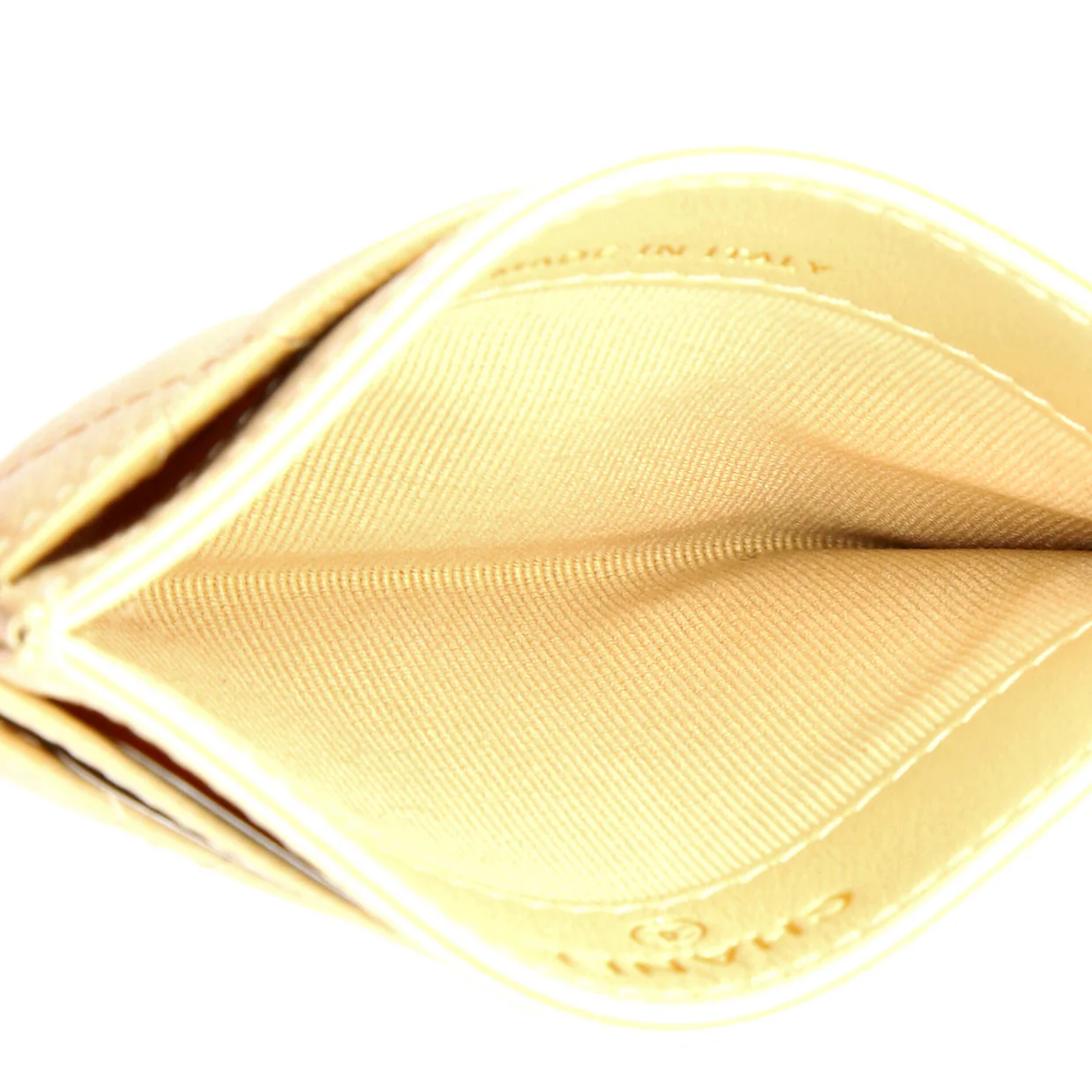 Classic Card Holder Quilted Caviar - Deep Luxury