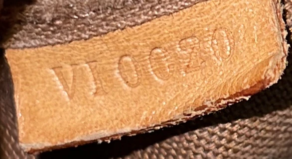 Pochette Accessoires Monogram Canvas - Deep Luxury