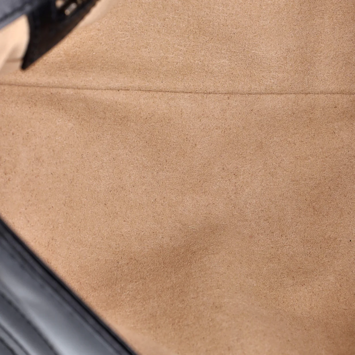 GG Marmont Flap Bag Matelasse Leather Medium - Deep Luxury