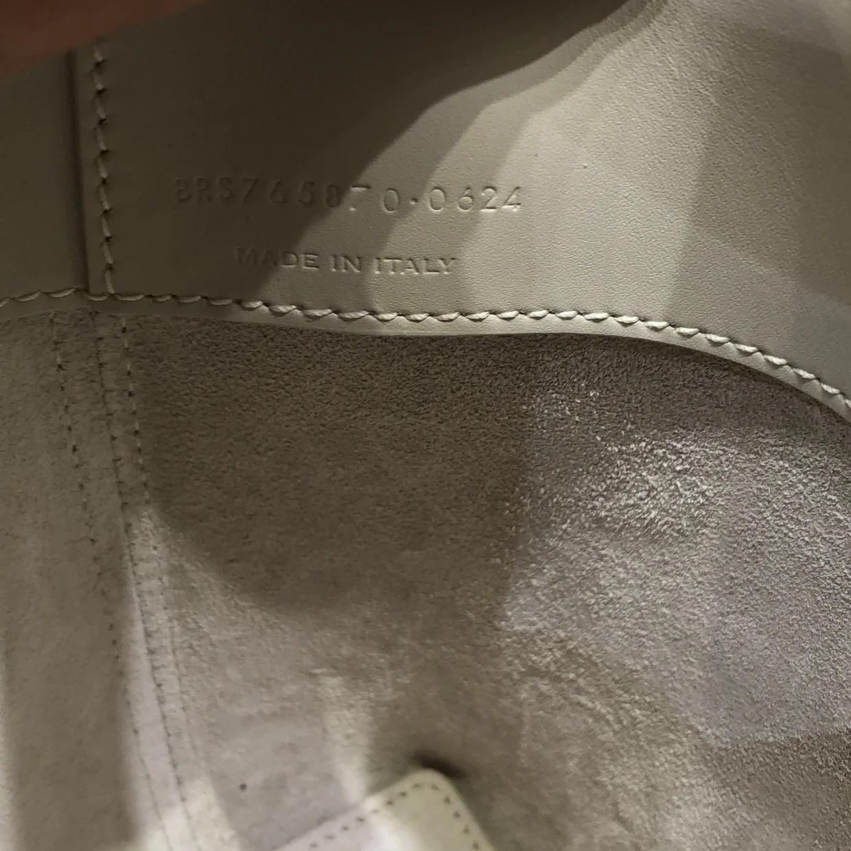 Le 37 Bucket Bag Leather Mini - Deep Luxury