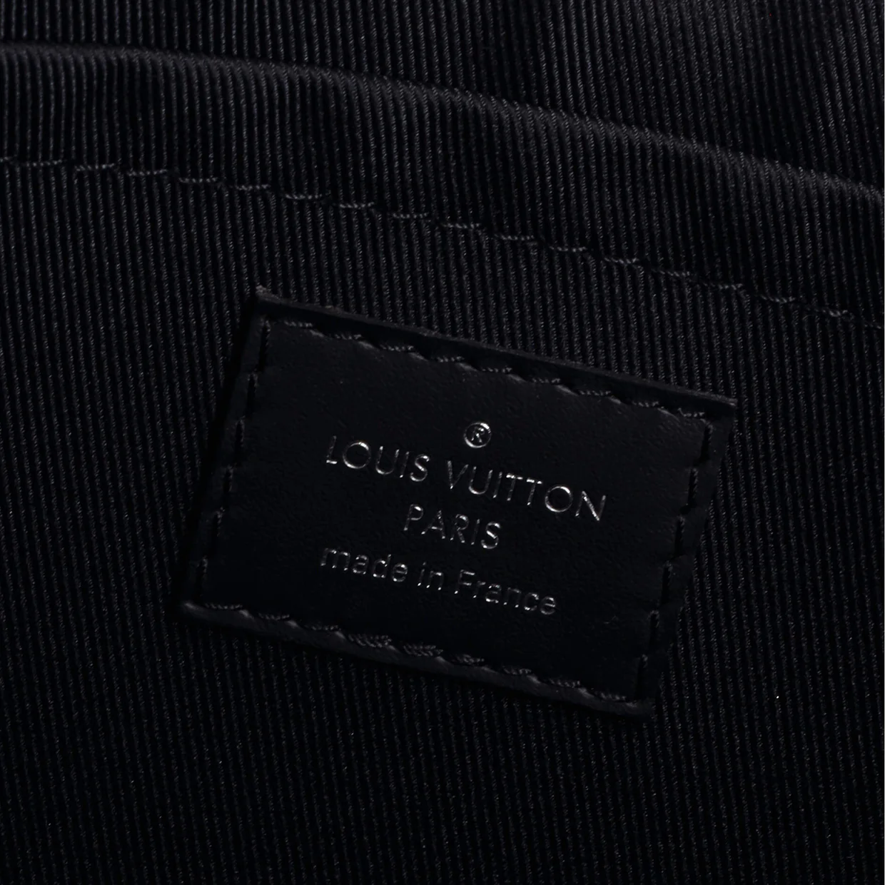 Discovery Pochette Monogram Eclipse Canvas GM - Deep Luxury