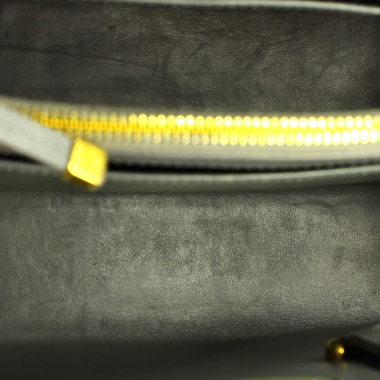St Honore Tote Leather Medium - Deep Luxury