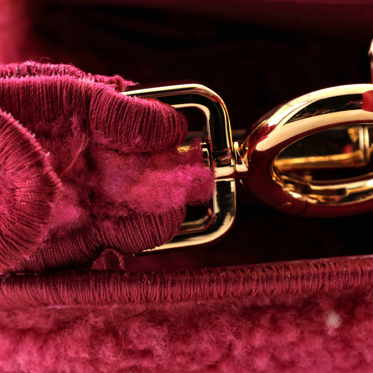 Peekaboo ISeeU Bag Woven Shearling Small - Deep Luxury