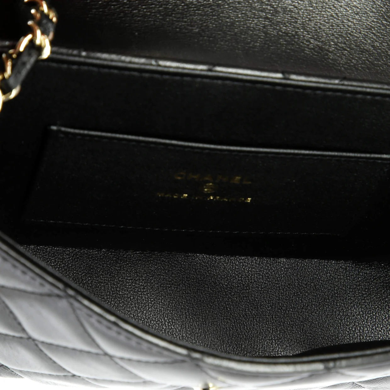 CC Turnlock Flap Phone Holder with Chain Quilted Lambskin - Deep Luxury