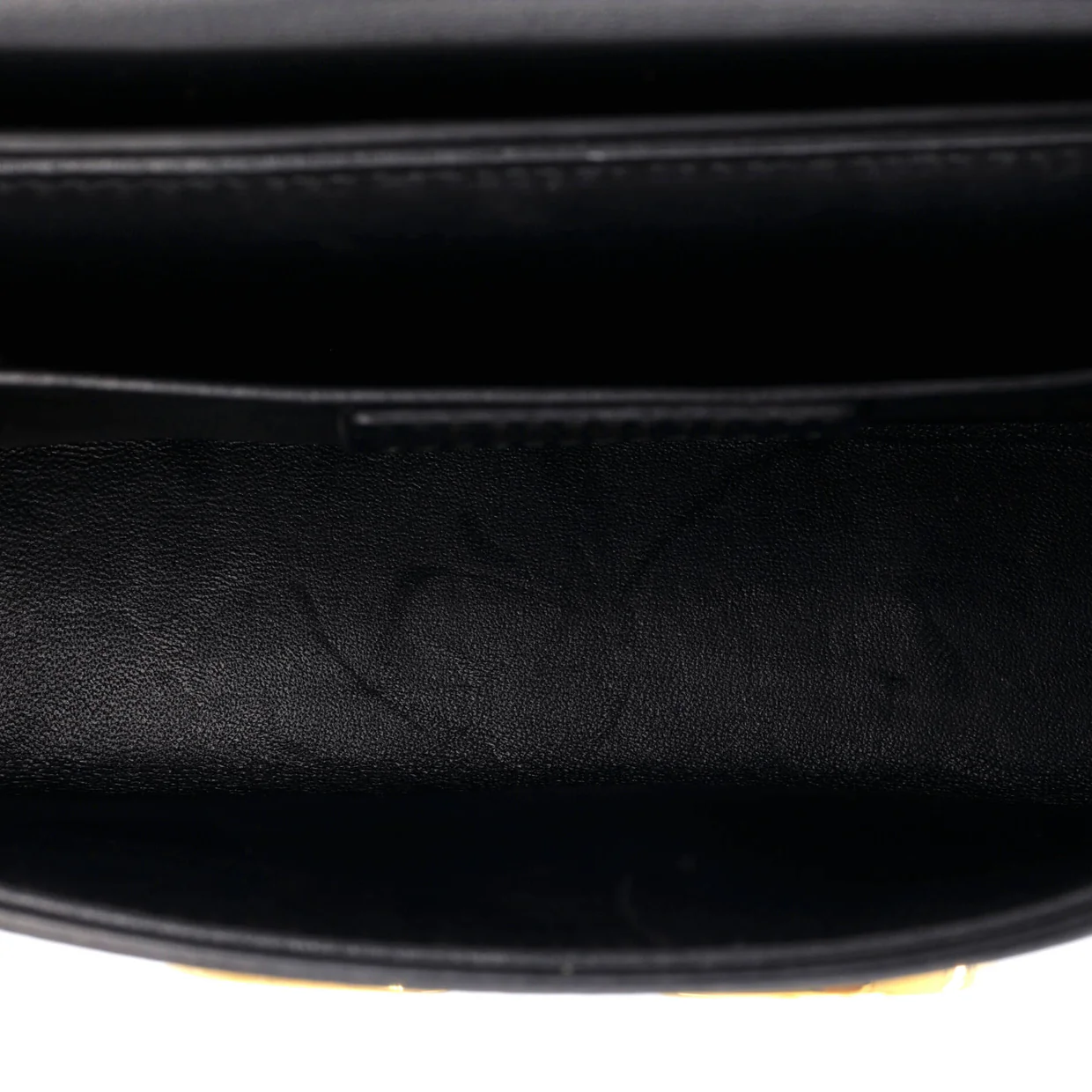 30 Montaigne Box Bag Leather - Deep Luxury