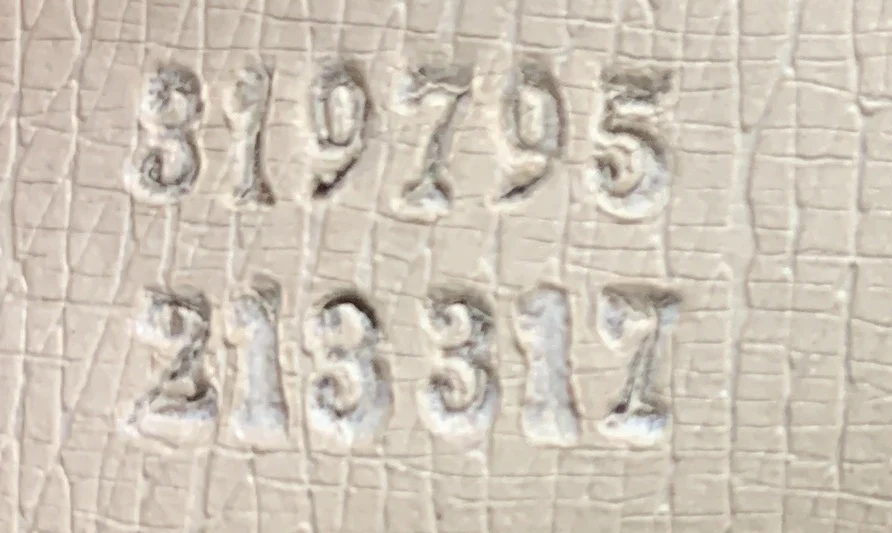 Bright Bit Convertible Tote Leather Medium - Deep Luxury