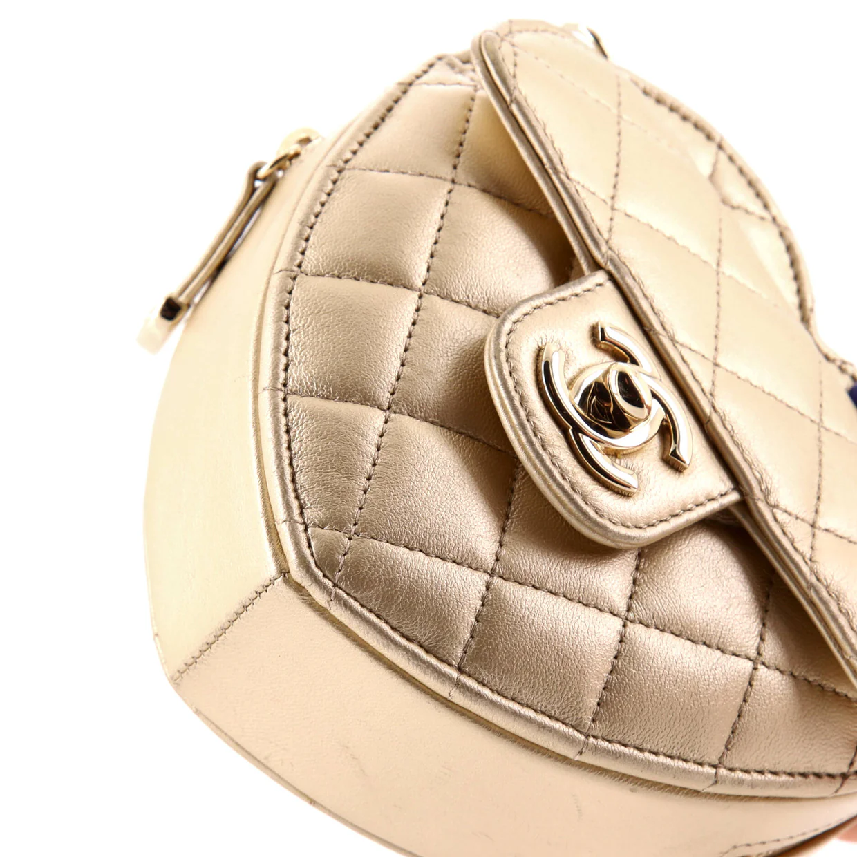 CC in Love Heart Clutch with Chain Quilted Lambskin - Deep Luxury