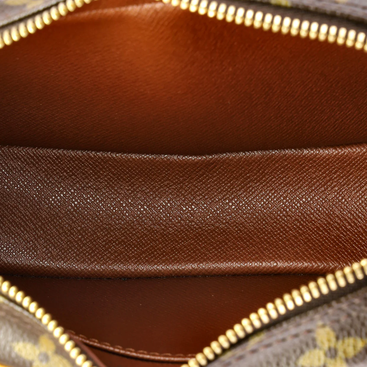 Cite Pochette Monogram Canvas - Deep Luxury